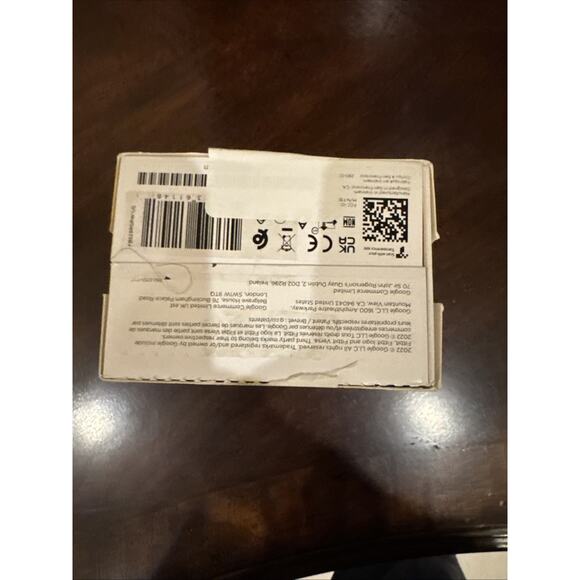 Fitbit Versa 4 Smart Watch, GPS - Pink Sand / Copper Rose - Picture 4 of 5